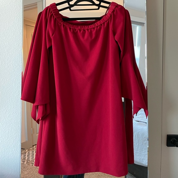 Off the shoulder half sleeve dress - Picture 2 of 2